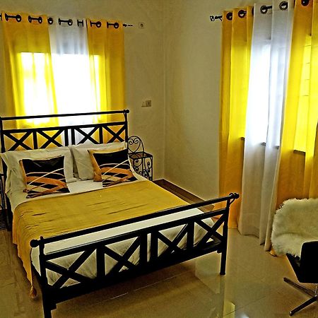 Appartement Makepe Bm 2 Douala Luaran gambar