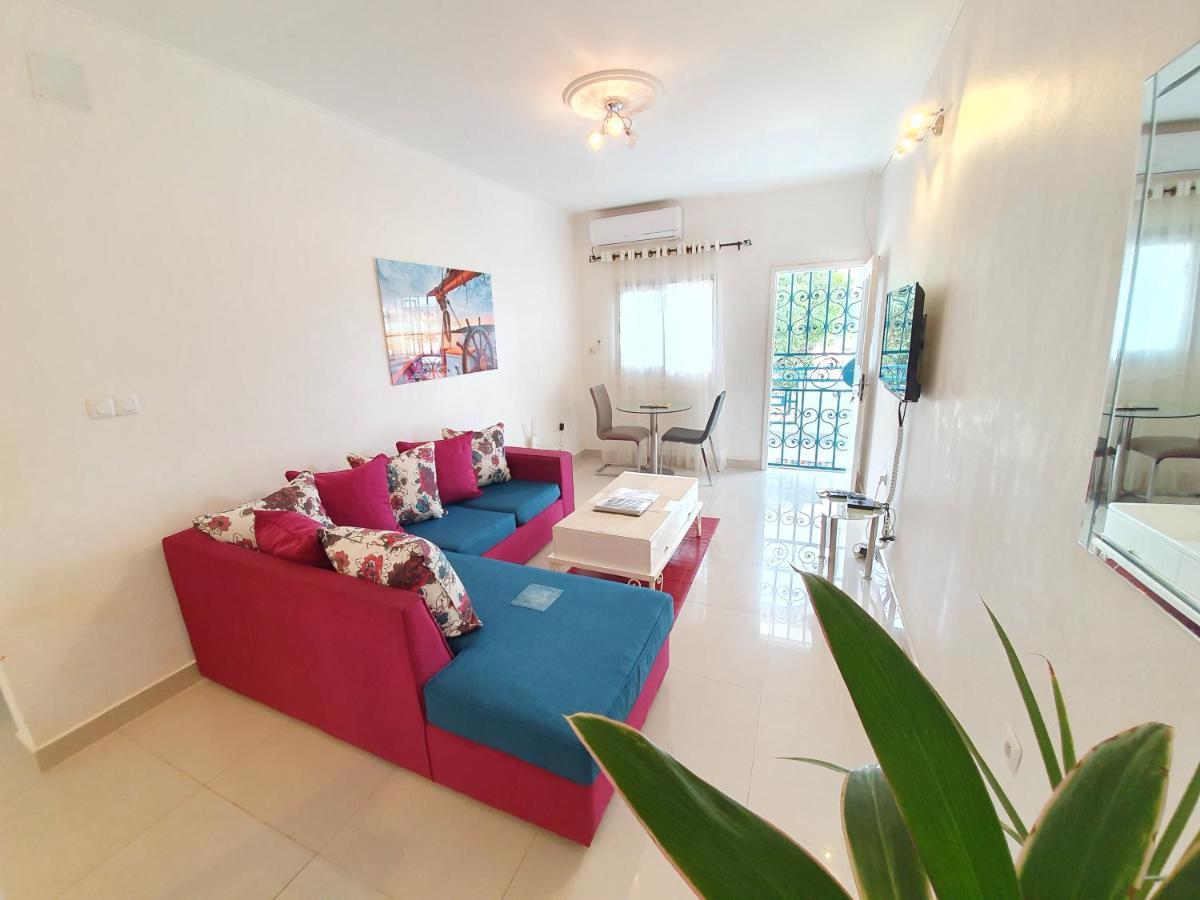 Appartement Makepe Bm 2 Douala Luaran gambar