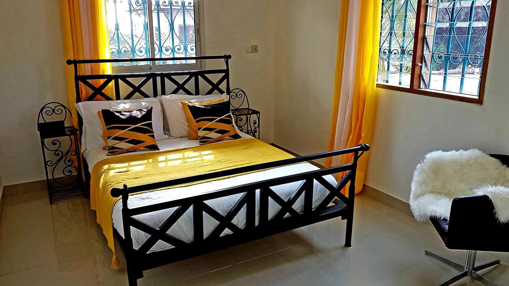 Appartement Makepe Bm 2 Douala Luaran gambar