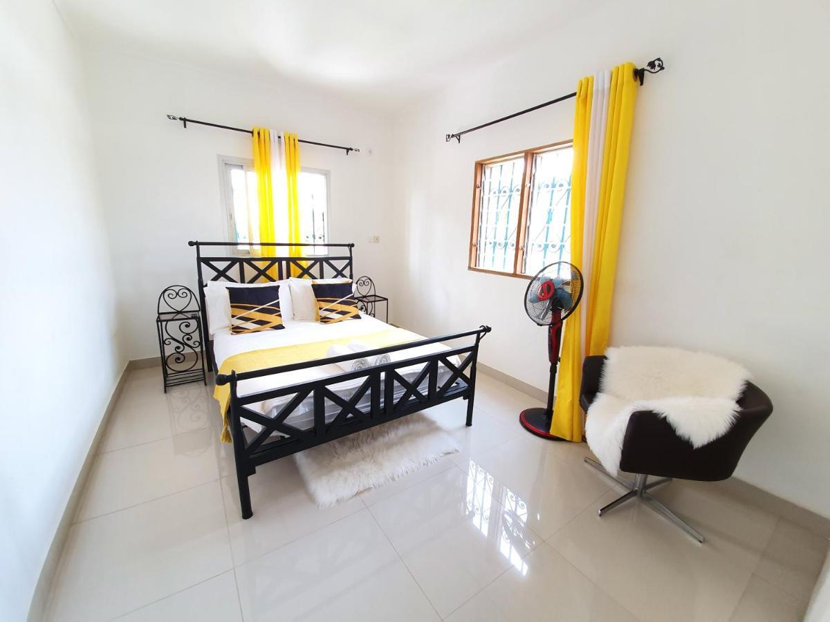 Appartement Makepe Bm 2 Douala Luaran gambar