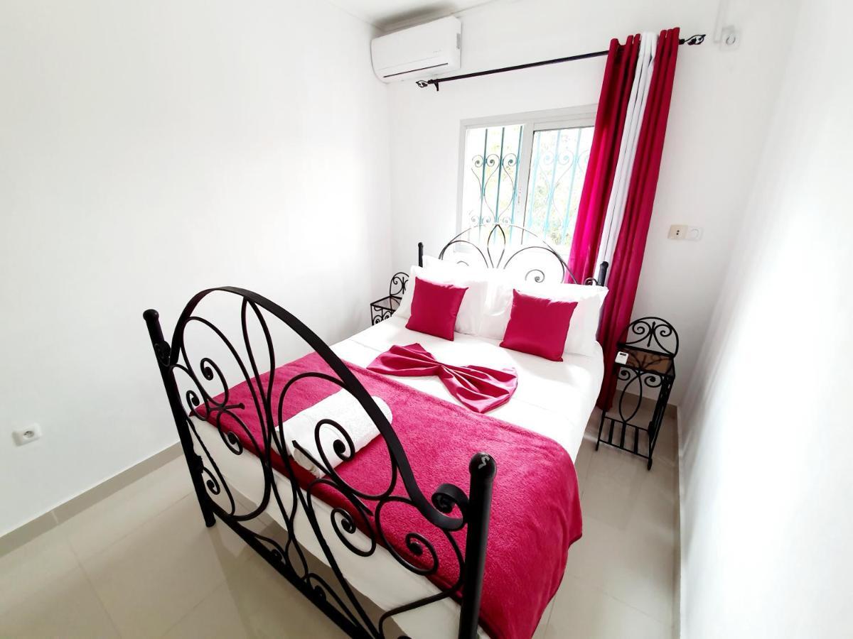 Appartement Makepe Bm 2 Douala Luaran gambar